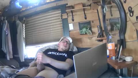 Snapshot of hungsingledad79 chatting on 12.04.24 HuingsingleDad79 online show from 12.04.24