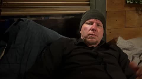 Snapshot of hungsingledad79 chatting on 12.20.24 HuingsingleDad79 online show from 12.20.24