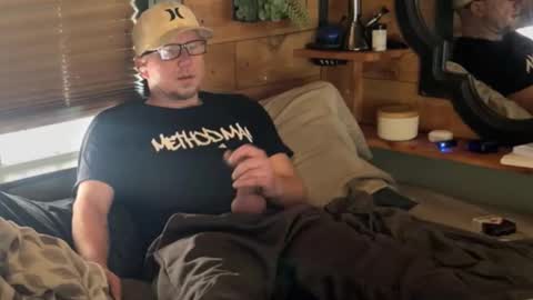 Snapshot of hungsingledad79 chatting on 12.26.24 HuingsingleDad79 online show from 12.26.24