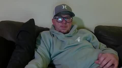 Snapshot of hungsingledad79 chatting on 03.31.26 HuingsingleDad79 online show from 03.31.26