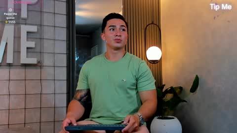 hunk_ryan online show from 01.20.25