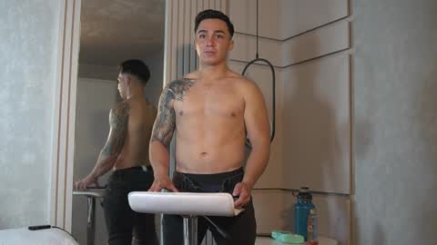 hunk_ryan online show from 10.22.25