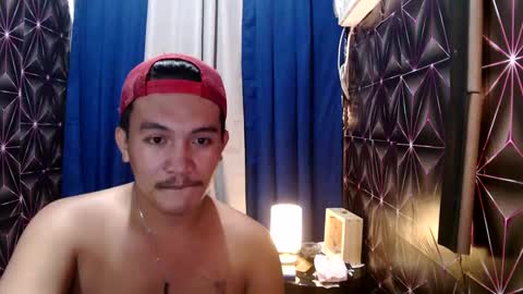 hunkylloyd online show from 12.20.24