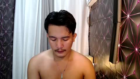 hunkylloyd online show from 02.17.25