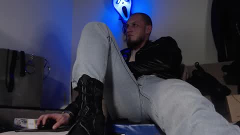 Snapshot of hunkytime chatting on 03.17.26 I AM NOT A DIRECTOR I AM THE BOSS KINGDADDYSIRSTR8ALPHAMASTER online show from 03.17.26