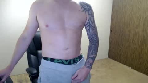 Snapshot of hunter_jayden7 chatting on 07.05.26 TypsyT7 online show from 07.05.26