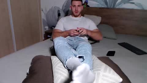 Snapshot of hunterbridges chatting on 12.22.24 Hunter Bridges online show from 12.22.24