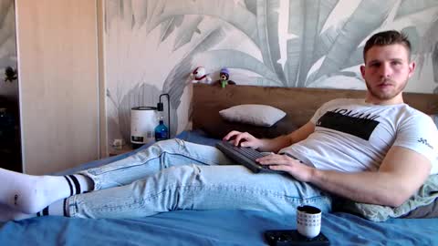 Snapshot of hunterbridges chatting on 02.23.25 Hunter Bridges online show from 02.23.25