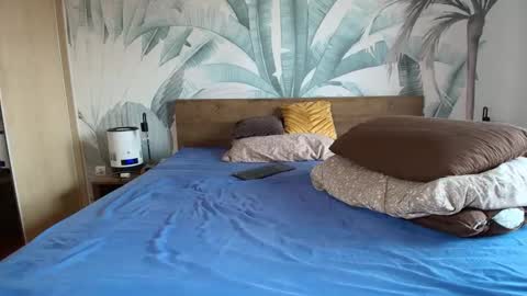 Snapshot of hunterbridges chatting on 11.16.25 Hunter Bridges online show from 11.16.25