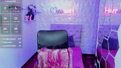 Snapshot of hurremcan_ chatting on 03.05.25 Hurrem online show from 03.05.25