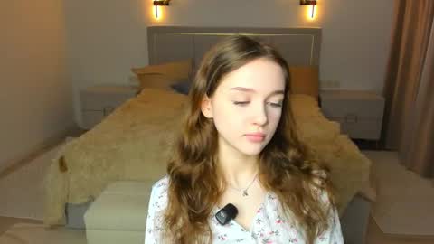 Snapshot of hwadwellingham chatting on 07.10.26 Lily online show from 07.10.26