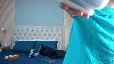 hxxyro online show from 04.09.26