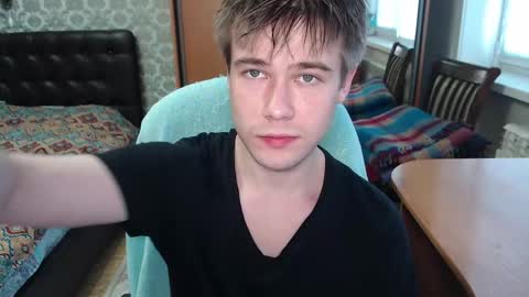 Snapshot of hyakkin chatting on 04.19.26 Tom online show from 04.19.26