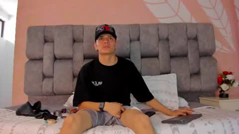 Snapshot of hydan_ chatting on 07.13.26 hydan_ online show from 07.13.26