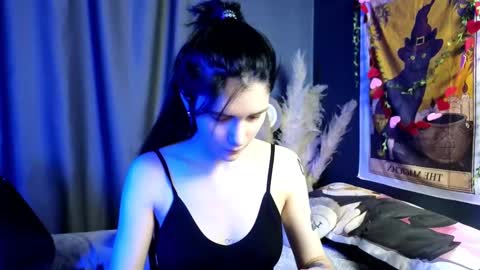 Hyeon Jin online show from 02.13.25