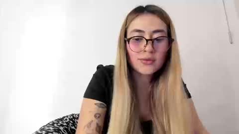 Hyun Joo online show from 09.16.25