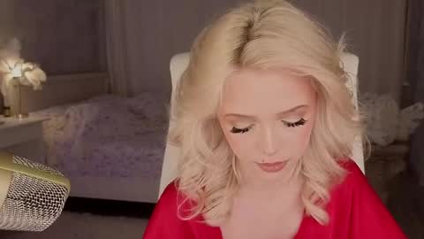 Snapshot of i__am_joss chatting on 05.13.26 Joselle online show from 05.13.26