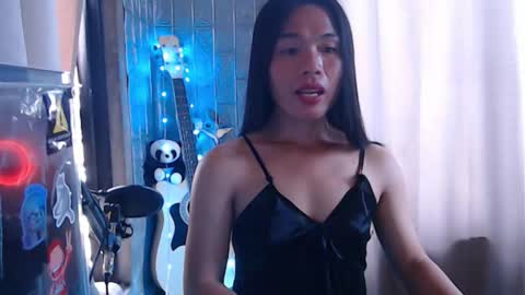 Snapshot of i_am_asian90 chatting on 11.20.25 Kim online show from 11.20.25