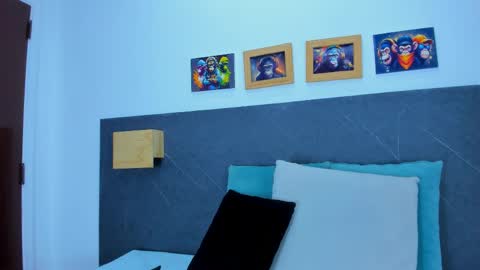 The Dolls online show from 04.04.26