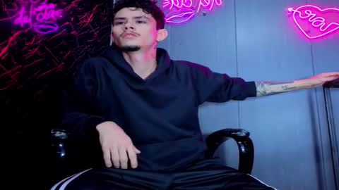 Snapshot of i_am_kelvis_ chatting on 11.21.25 kelvis online show from 11.21.25