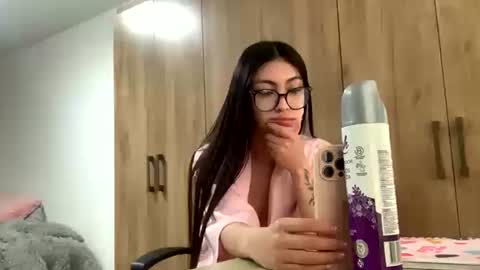 Eva Victoria online show from 06.16.26