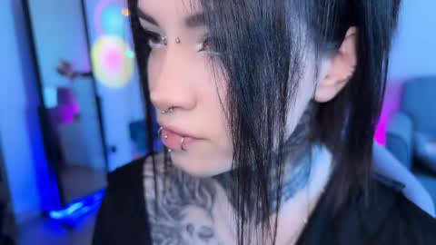 Snapshot of i_died_again chatting on 05.17.26 Asya online show from 05.17.26