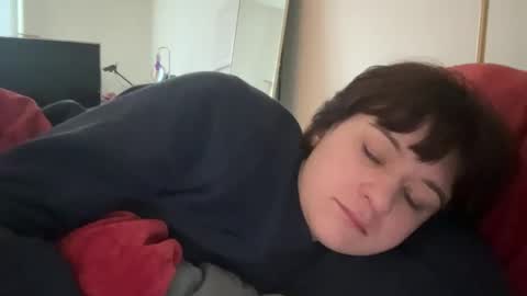 Snapshot of i_love_olive chatting on 02.13.26 Olive online show from 02.13.26