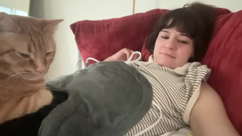 Snapshot of i_love_olive chatting on 02.14.26 Olive online show from 02.14.26