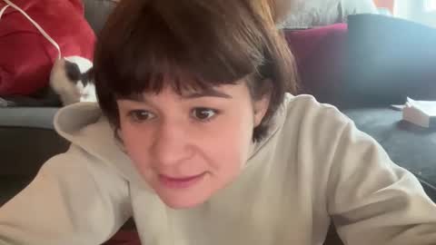 Snapshot of i_love_olive chatting on 02.16.26 Olive online show from 02.16.26