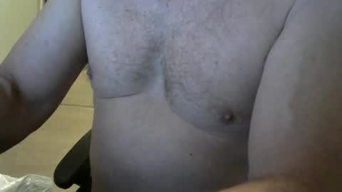 Snapshot of i_was_a_shy_dad chatting on 02.10.26 i_was_a_shy_dad online show from 02.10.26