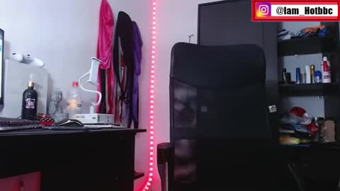 Mr H Independent model online show from 02.09.25