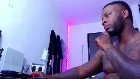 Mr H Independent model online show from 09.10.25