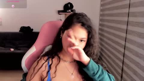 Snapshot of iam_nikki chatting on 09.14.25 On instagram Imm NikkiHelp me reach 100 likes online show from 09.14.25