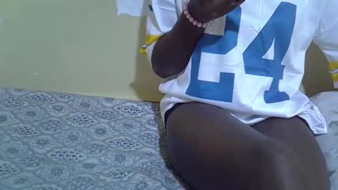 Snapshot of iam_nisa chatting on 10.11.25 iam_nisa online show from 10.11.25