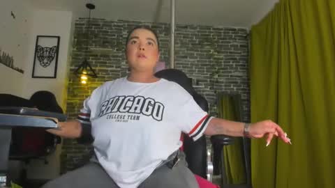 Snapshot of iam_samy chatting on 02.11.25 Samy online show from 02.11.25