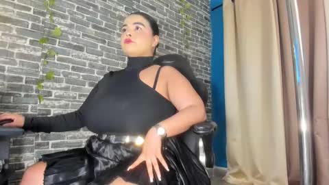 Snapshot of iam_samy chatting on 11.25.25 Samy online show from 11.25.25