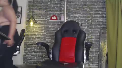 Snapshot of iam_samy__ chatting on 02.14.25 Samy online show from 02.14.25