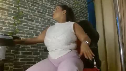 Snapshot of iam_samy__ chatting on 09.29.25 Samy online show from 09.29.25