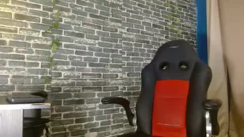 Snapshot of iam_samy__ chatting on 10.17.25 Samy online show from 10.17.25