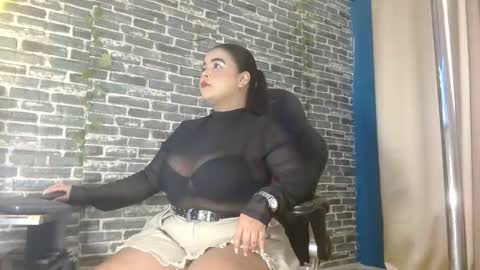 Snapshot of iam_samy__ chatting on 11.23.25 Samy online show from 11.23.25