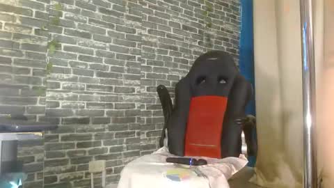 Snapshot of iam_samy__ chatting on 11.24.25 Samy online show from 11.24.25