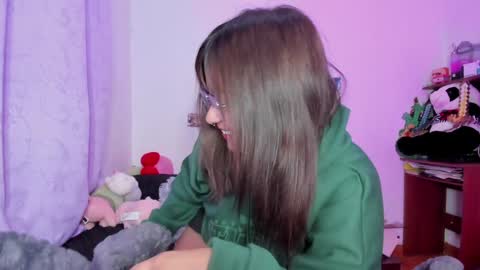 Zoe 3 online show from 12.30.24