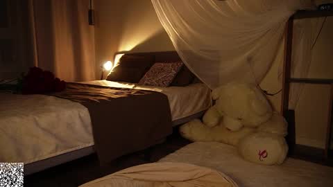 Claire online show from 12.22.25