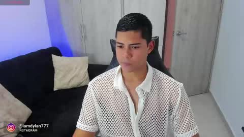 Dylan  independent model  online show from 03.05.25