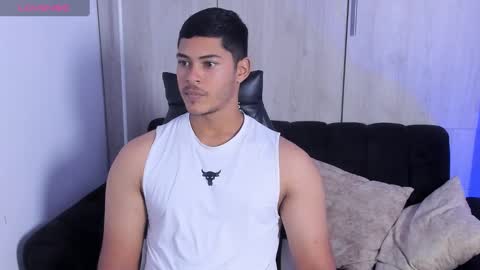 Dylan  independent model  online show from 09.15.25