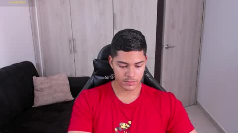 Dylan  independent model  online show from 09.26.25