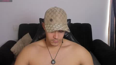 Dylan  independent model  online show from 04.25.26