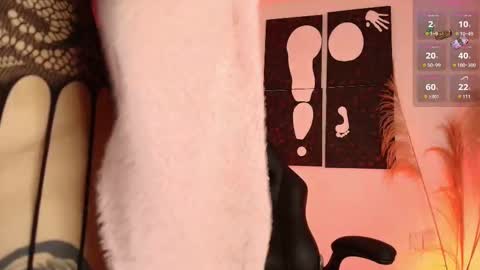 Snapshot of iamlola_ chatting on 10.15.25 IM LOLA online show from 10.15.25