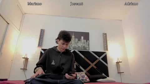 Snapshot of iammariano chatting on 10.21.25 Mariano online show from 10.21.25