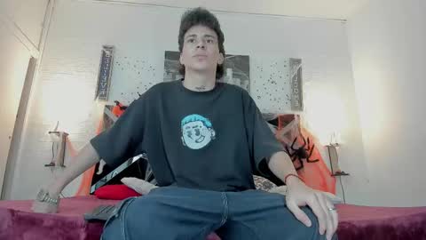 Snapshot of iammariano chatting on 11.02.25 Mariano online show from 11.02.25